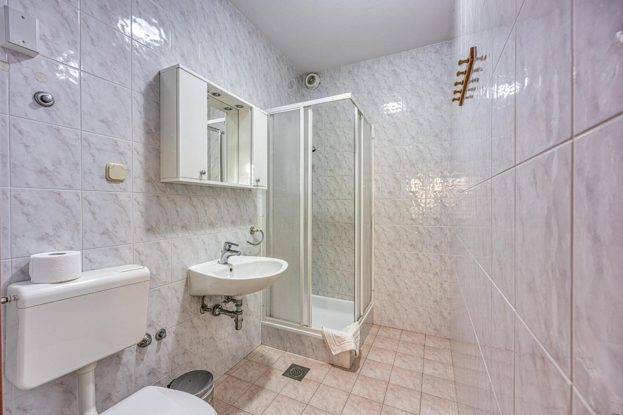 Hotel Punta B Porec Esterno foto