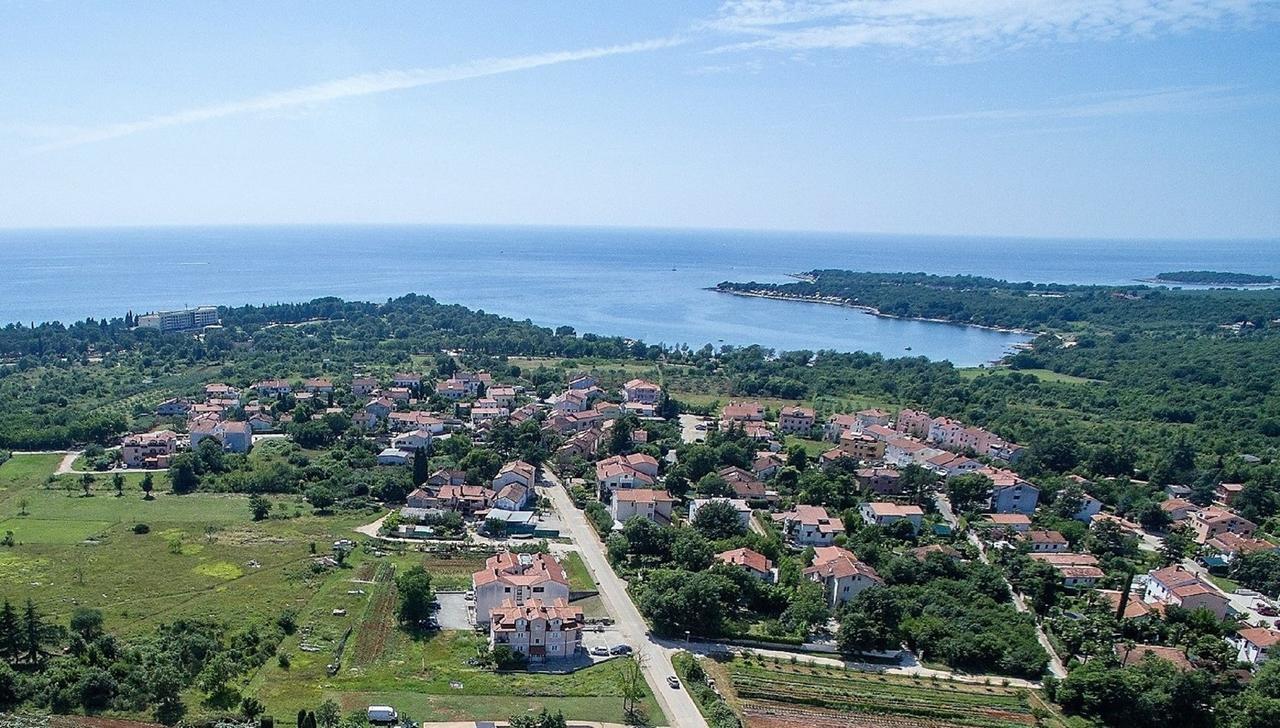 Hotel Punta B Porec Esterno foto